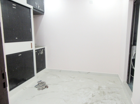 4) Li id 387 - Huest Bedroom.jpg